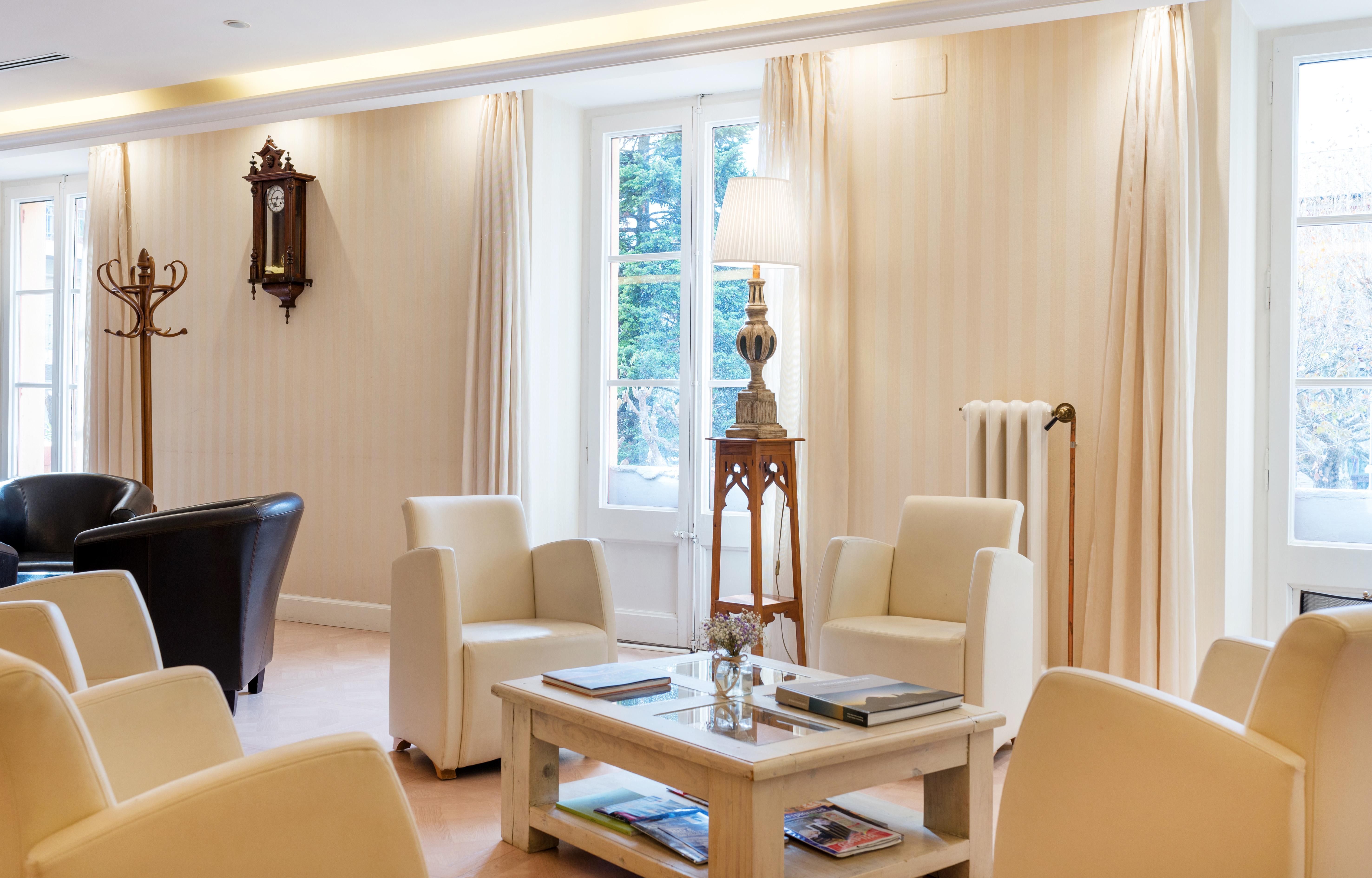Hotel Andria Ла-Сеу-д'Уржель Екстер'єр фото
